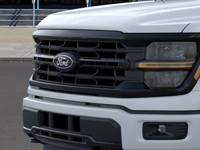 New 2026 Oxford White Ford XLT image 17