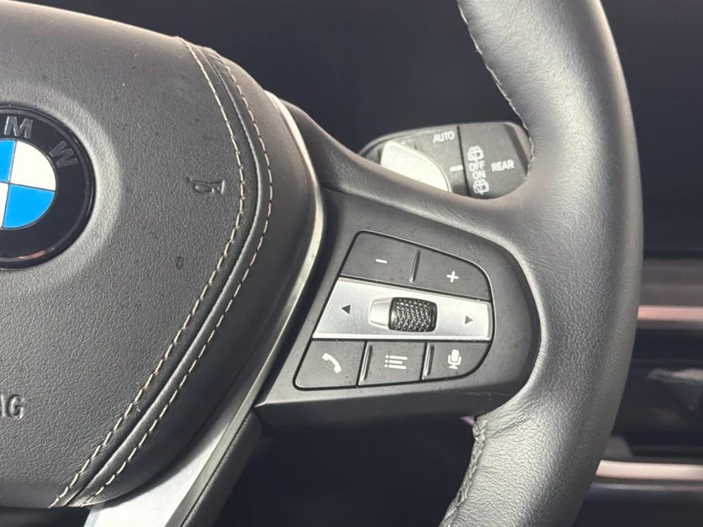 Certified Used 2026 Alpine White BMW xDrive40i image 19