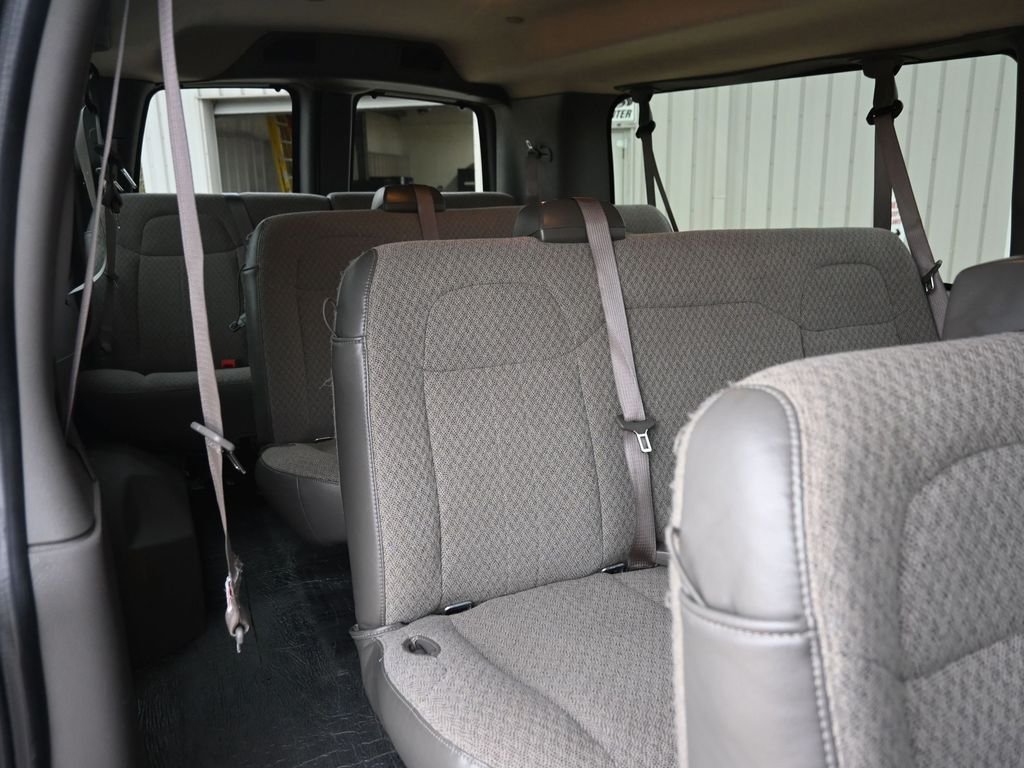 Used 2025 White Chevrolet LT image 15