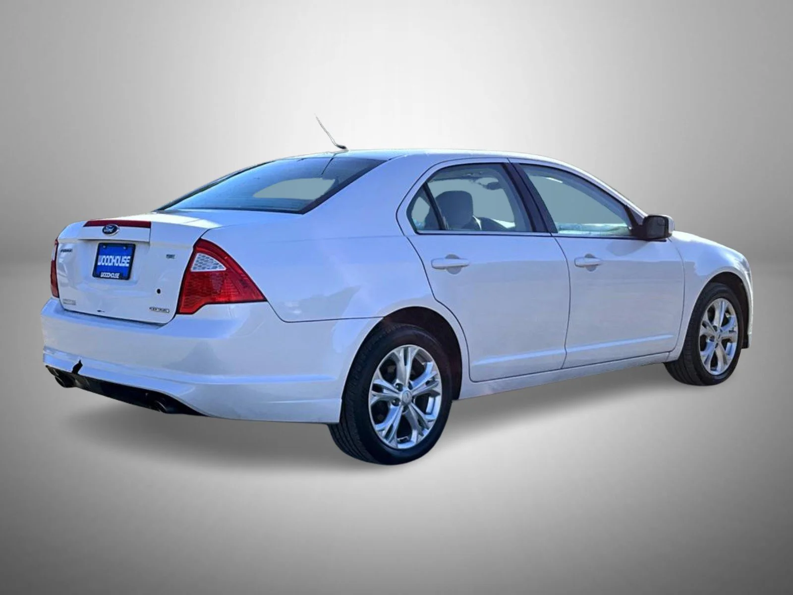 Used 2012 White Ford SE image 5