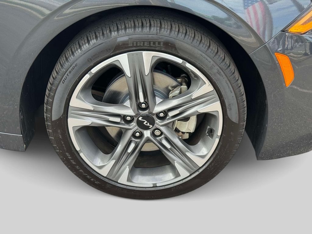Used 2024 Gray Kia EX image 7