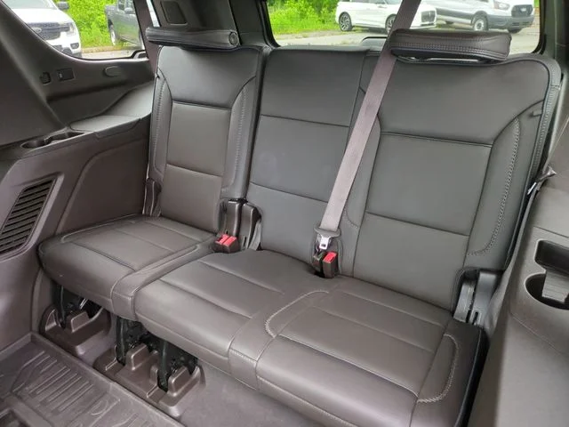 Used 2022 White GMC Denali image 32