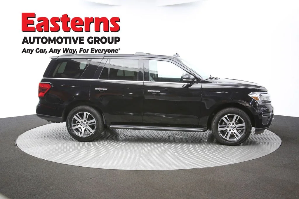 Used 2023 Black Ford Limited image 46