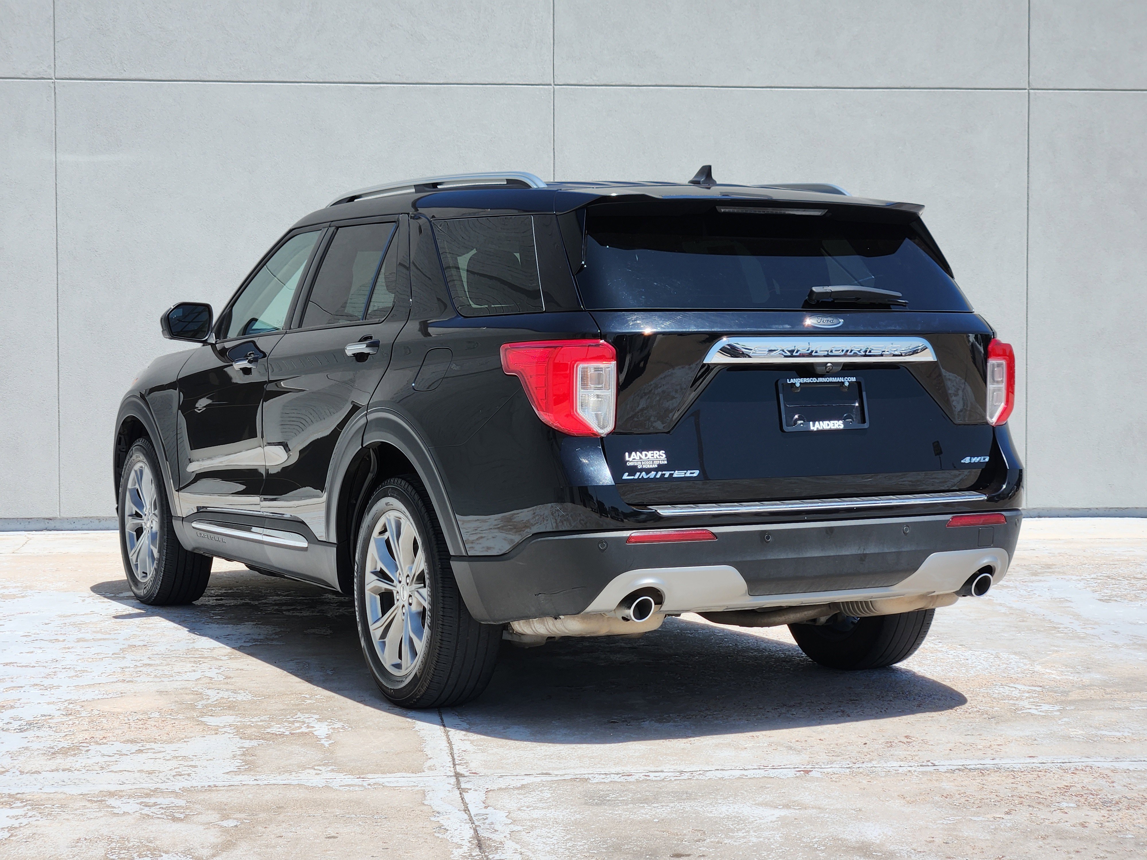 Used 2023 Agate Black Metallic Ford Limited image 6