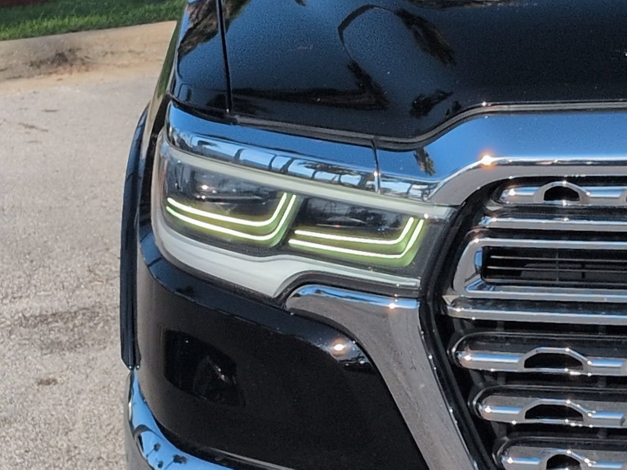 Certified Used 2025 Diamond Black Ram Longhorn image 9