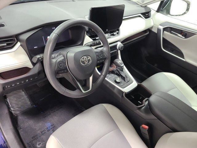 2023 Toyota RAV4 Limited - Photo 26