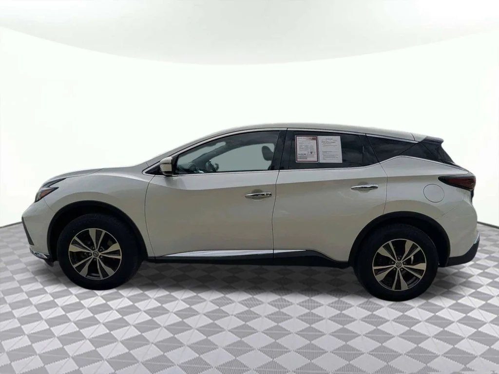 Used 2020 White Nissan S image 6