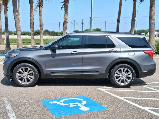 Used 2022 Gray Ford XLT image 3