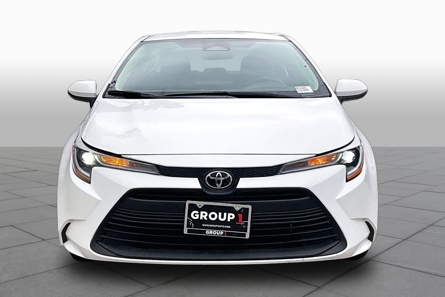 Used 2024 Ice Cap Toyota LE image 4