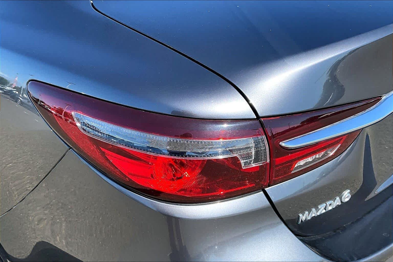 Used 2019 Machine Gray Metallic Mazda Grand Touring image 28