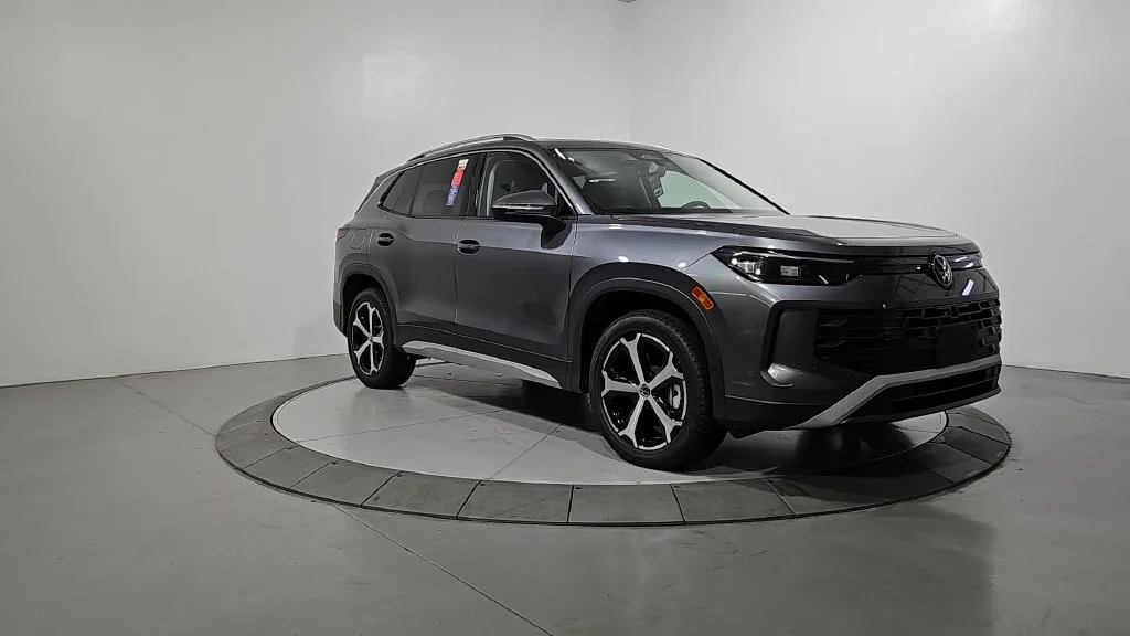 New 2026 Gray Volkswagen 2.0T SE image 7