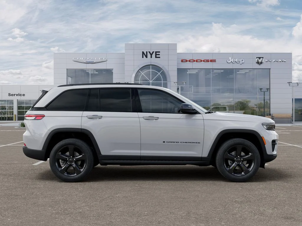 New 2025 Bright White Clear-Coat Exterior Paint Jeep Altitude X image 22