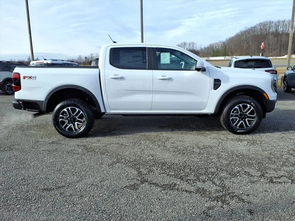 New 2025 Oxford White Ford LARIAT® image 6