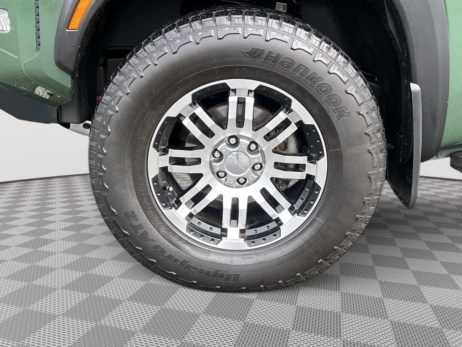 Used 2022 Tactical Green Metallic Nissan PRO-4X image 9