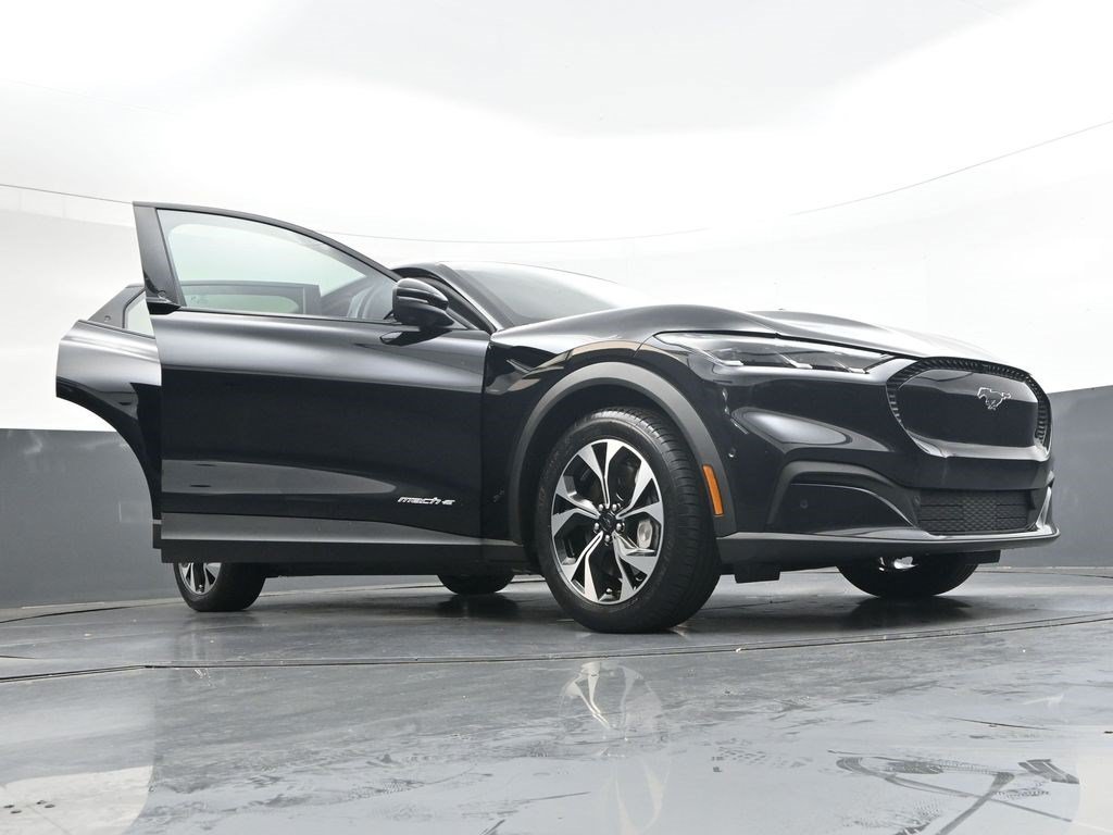 Used 2024 Shadow Black Ford Select image 38