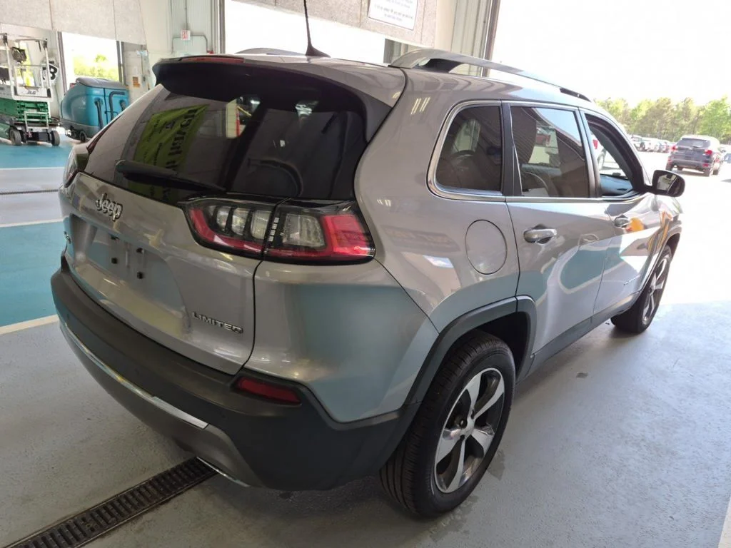 Certified Used 2019 Silver Jeep Limited image 2
