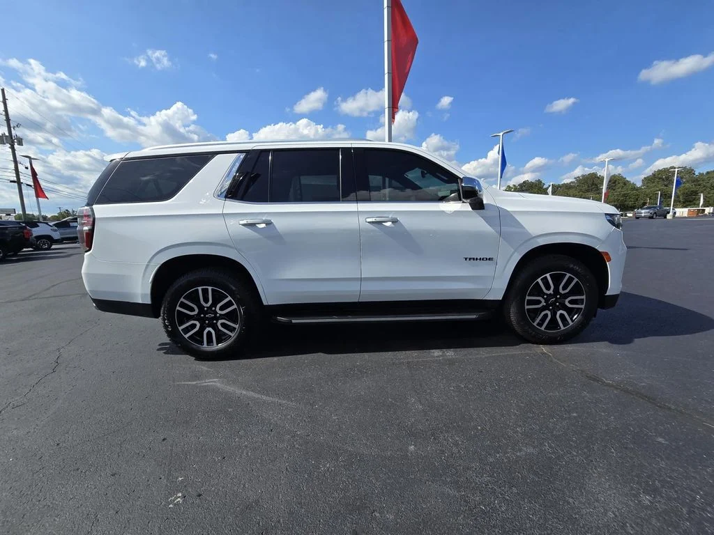 Used 2021 SUMMIT WHITE Chevrolet Premier image 8