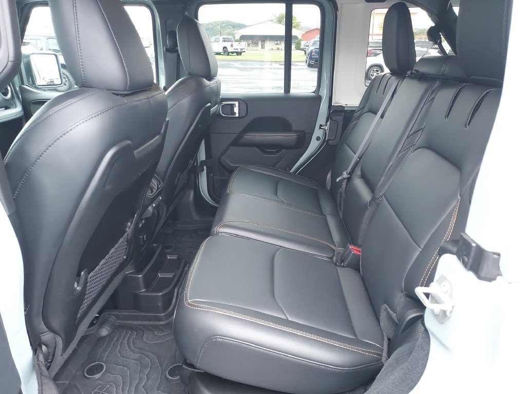Used 2024 Gray Jeep Sahara 4xe image 14