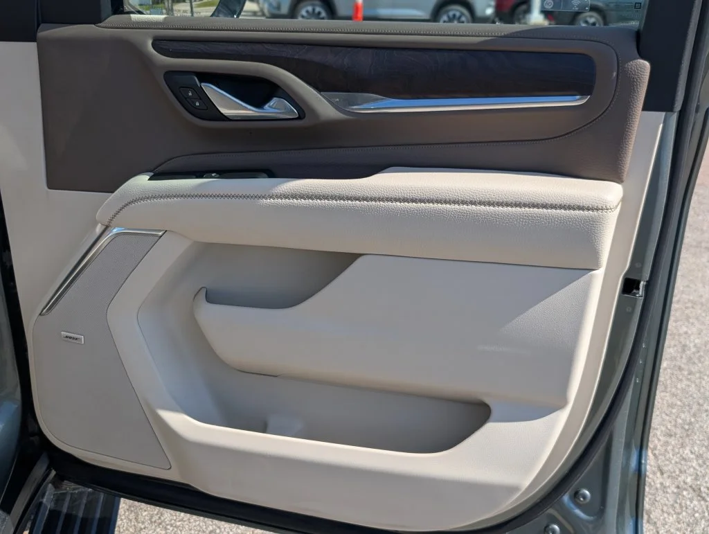 Used 2023 Green GMC Denali image 41