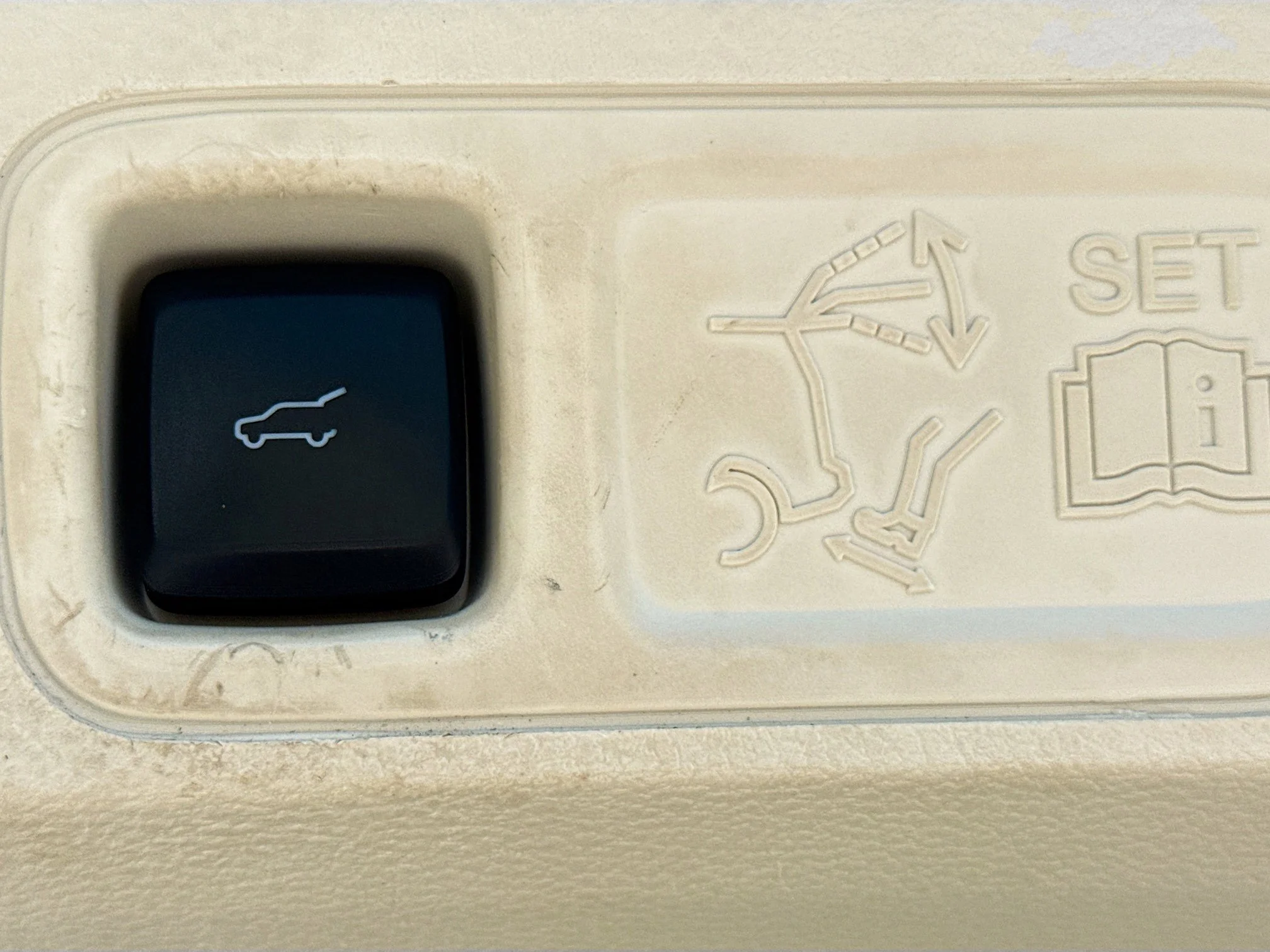 Used 2021 Chroma Crystal Blue Lincoln Black Label image 12