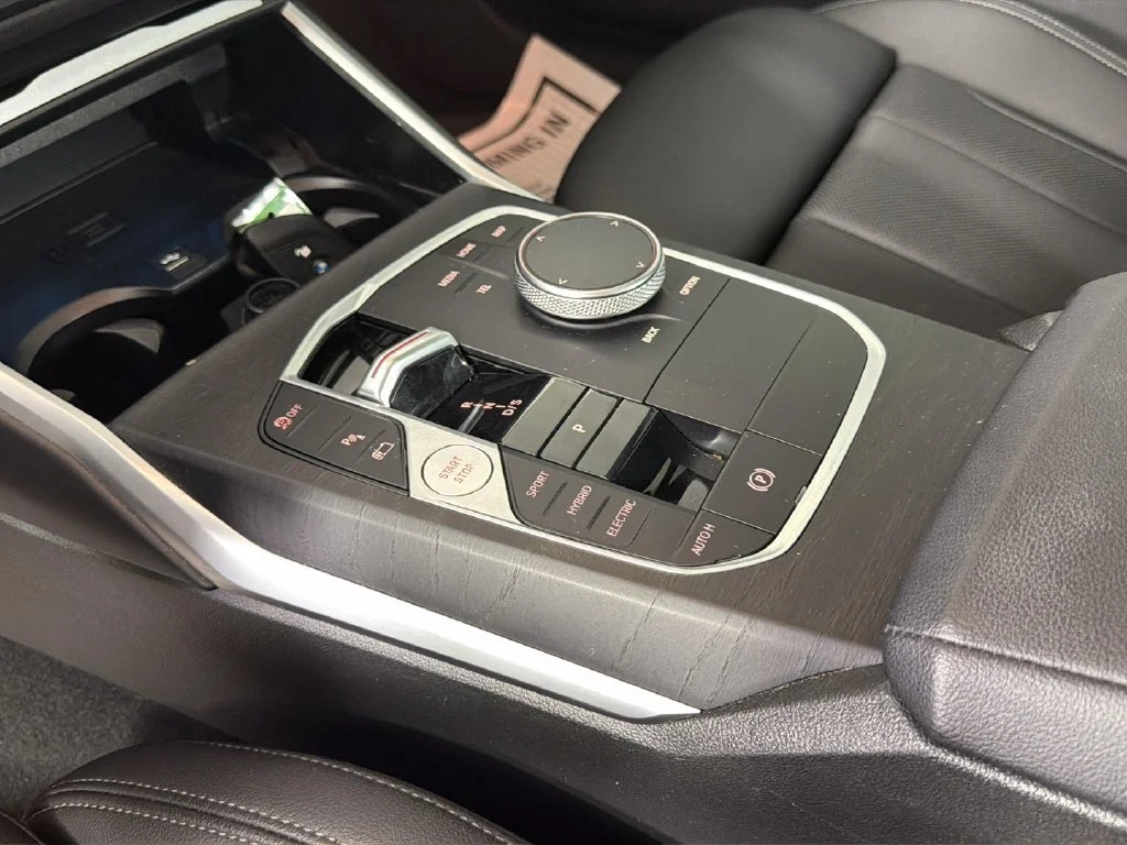 2024 BMW 3 Series 330e - Photo 24