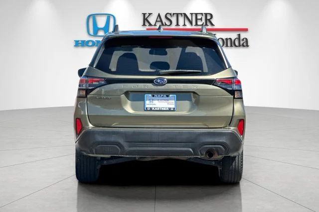 Used 2025 Green Metallic Subaru Premium image 7