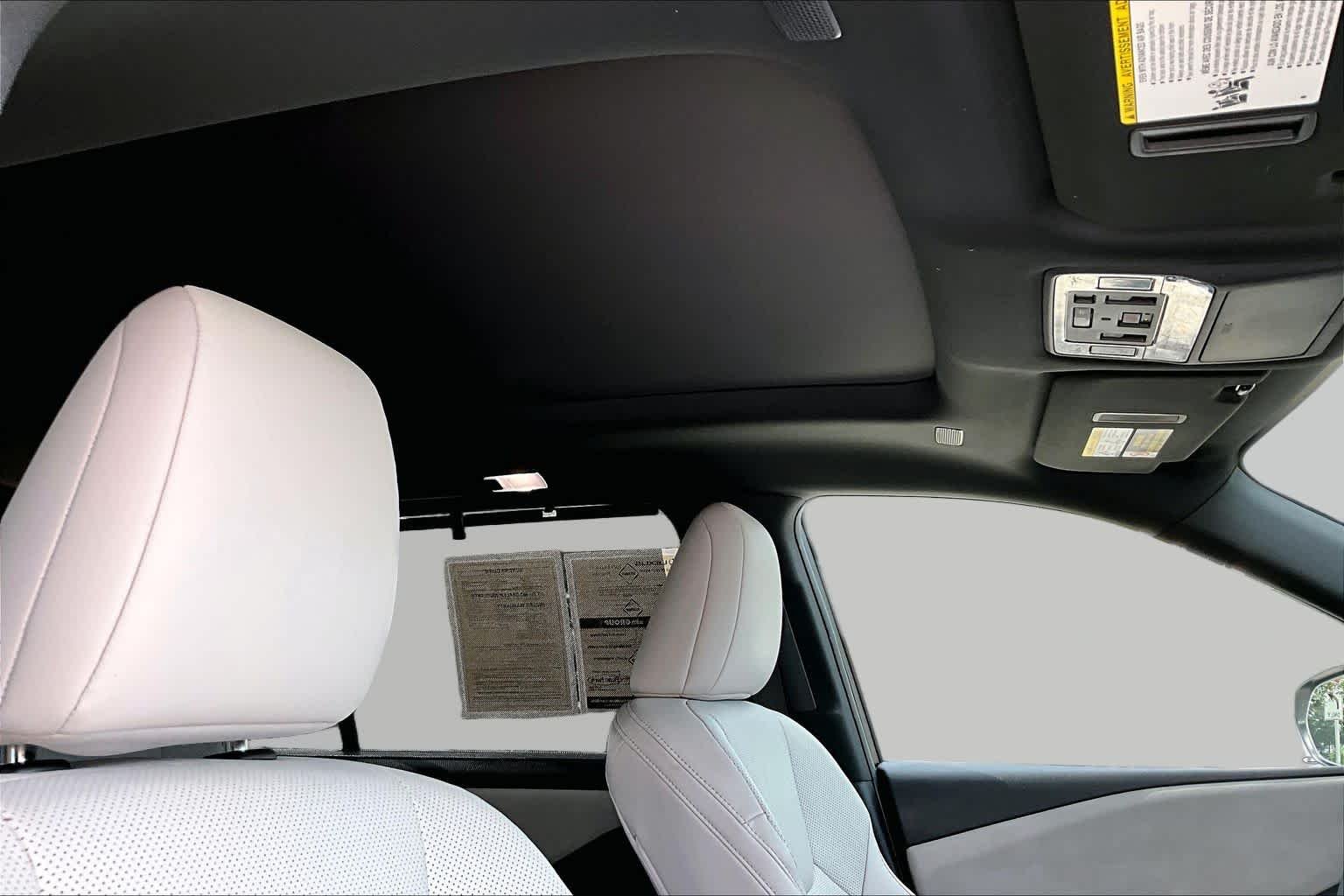 Used 2024 Wind Chill Pearl Lexus Premium image 14