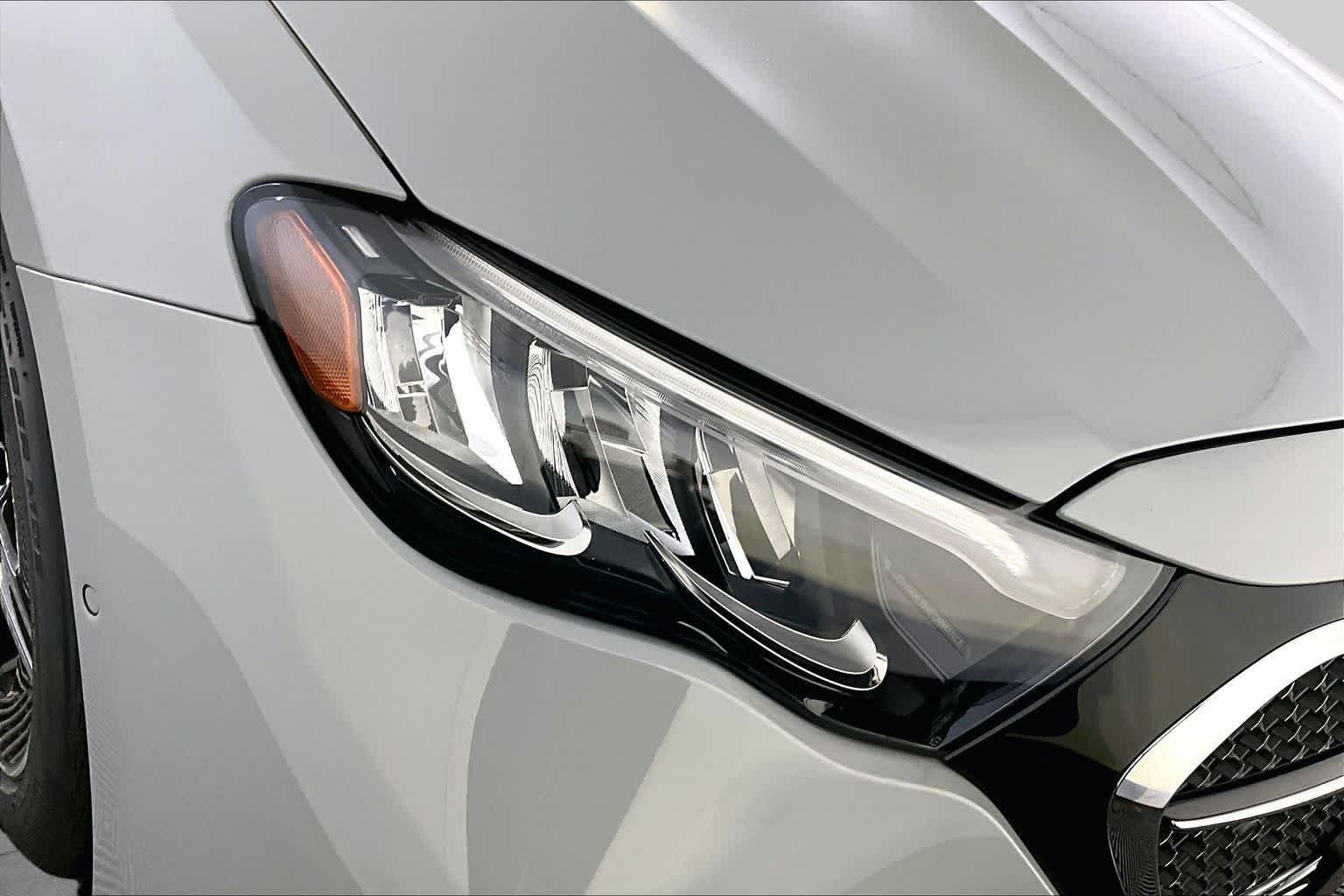 New 2026 MANUFAKTUR Alpine Grey Mercedes-Benz E 350 image 16