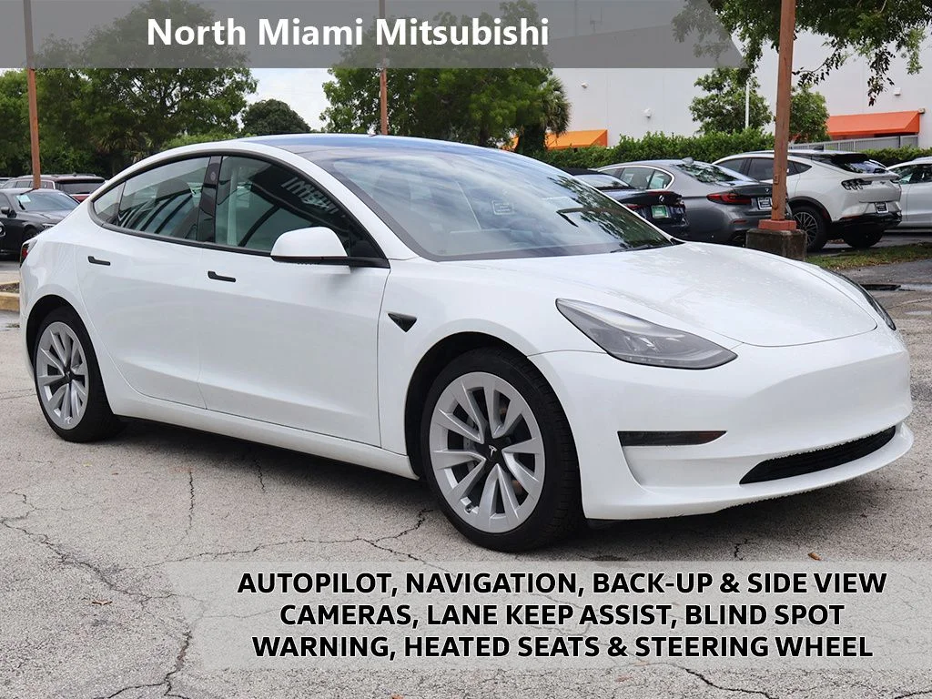 2023 Tesla Model 3 -'s photo