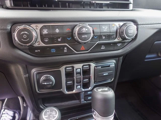 Used 2025 Green Jeep Sahara 4xe image 18