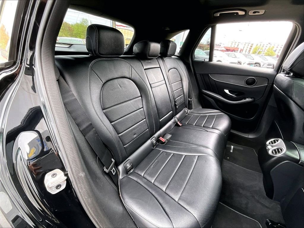 Used 2022 Black Mercedes-Benz GLC 300 image 16