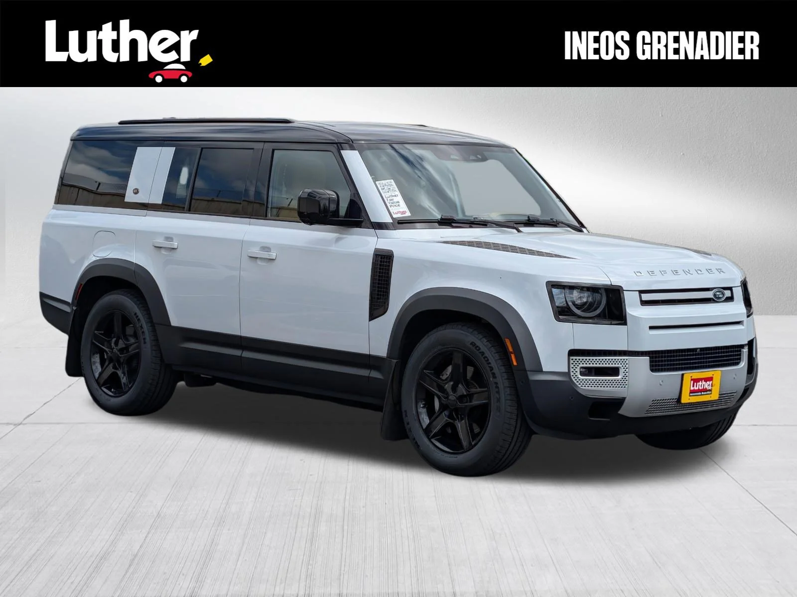 2023 Land Rover Defender SE's photo