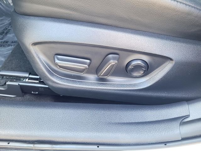 Used 2023 White Toyota SE image 11