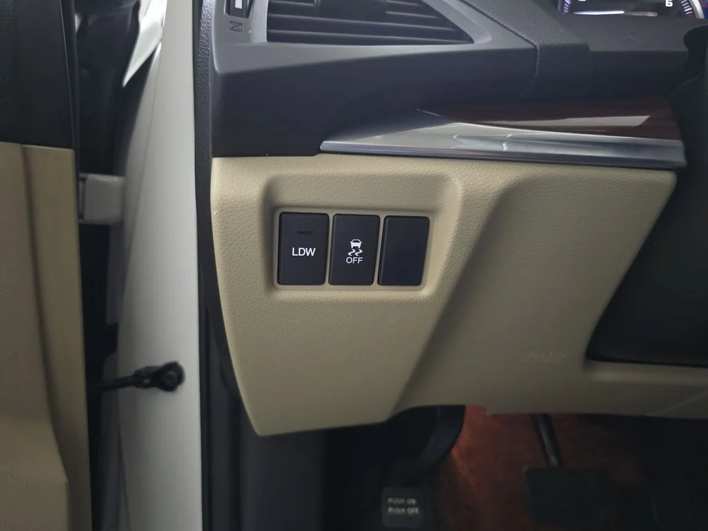Used 2015 White Diamond Pearl Acura 3.5L Technology Package image 27