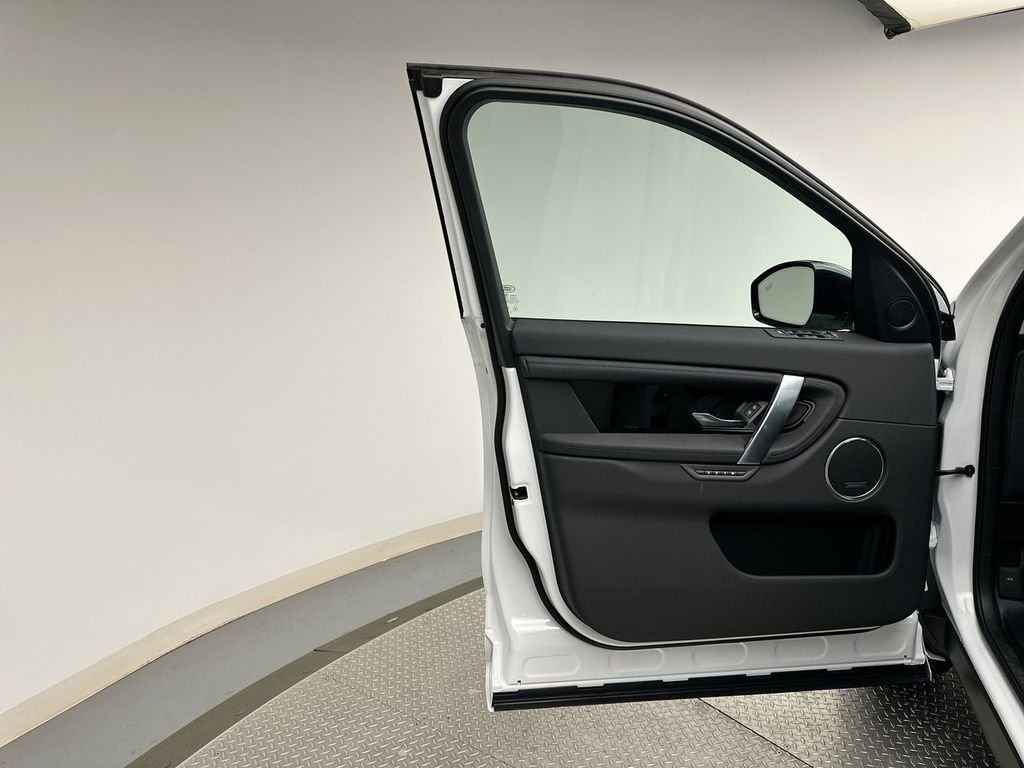 Used 2025 Fuji White Land Rover S image 9