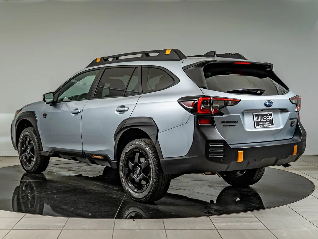 Used 2023 Ice Silver Metallic Subaru Wilderness image 7