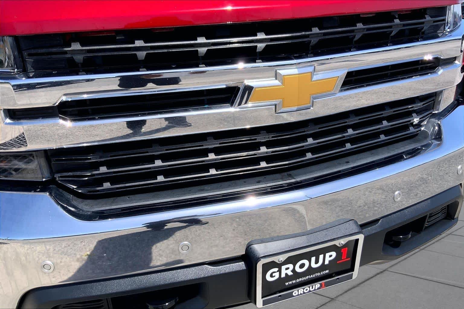 Used 2022 Cherry Red Tintcoat Chevrolet LT image 29