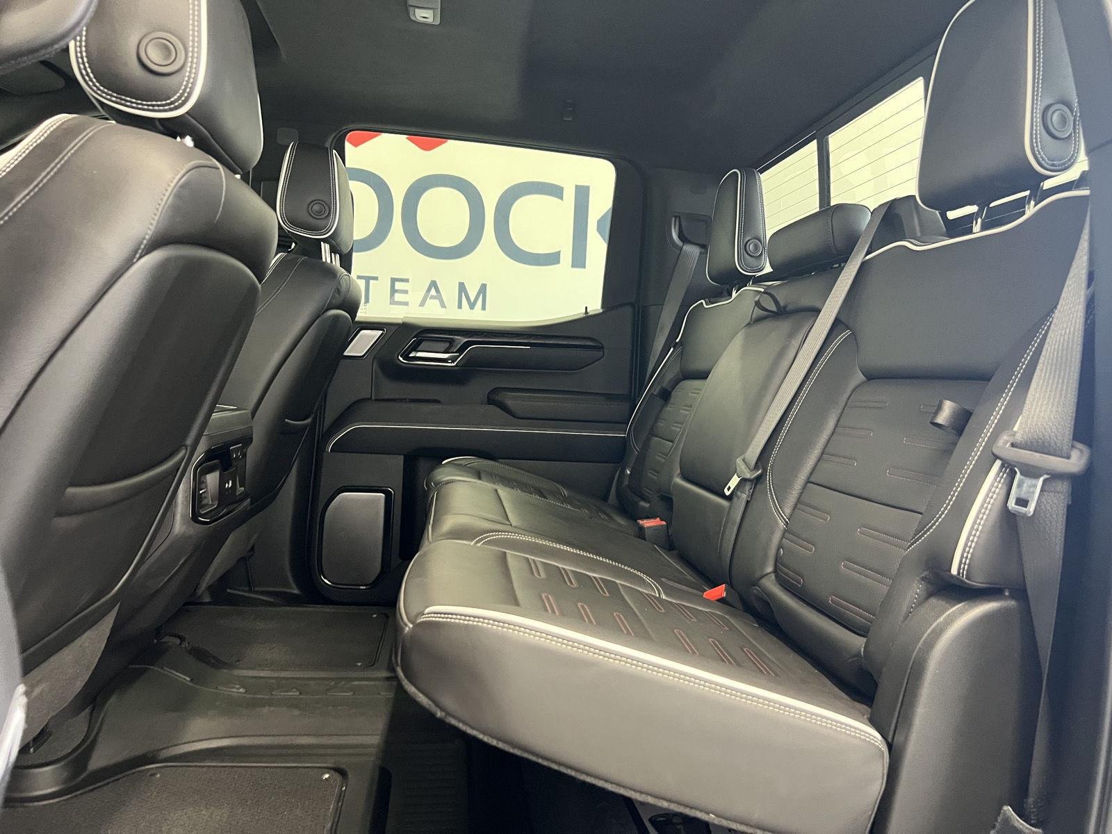 Used 2025 Onyx Black GMC AT4X image 27