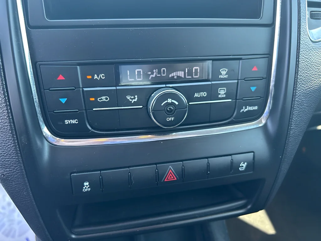 Used 2013 Gray Dodge SXT image 14