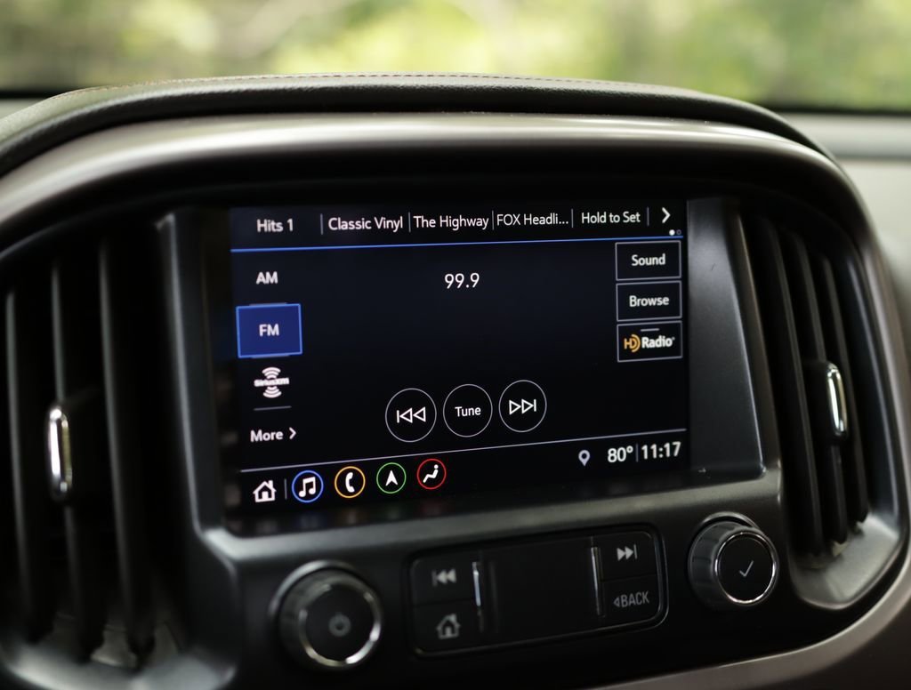 Used 2022 Satin Steel Metallic GMC AT4 - Leather image 13