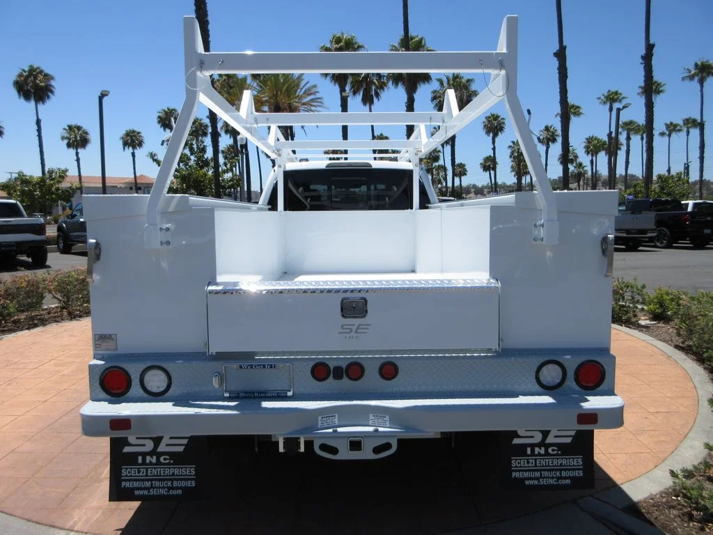 New 2026 Oxford White Ford XL image 3