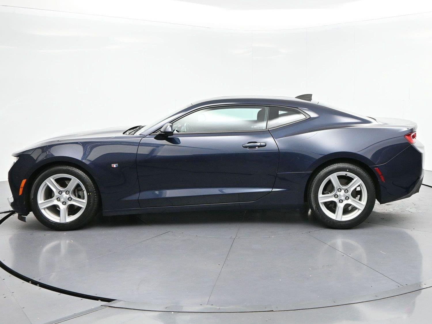 Used 2016 Blue Velvet Metallic Chevrolet 1LT image 4