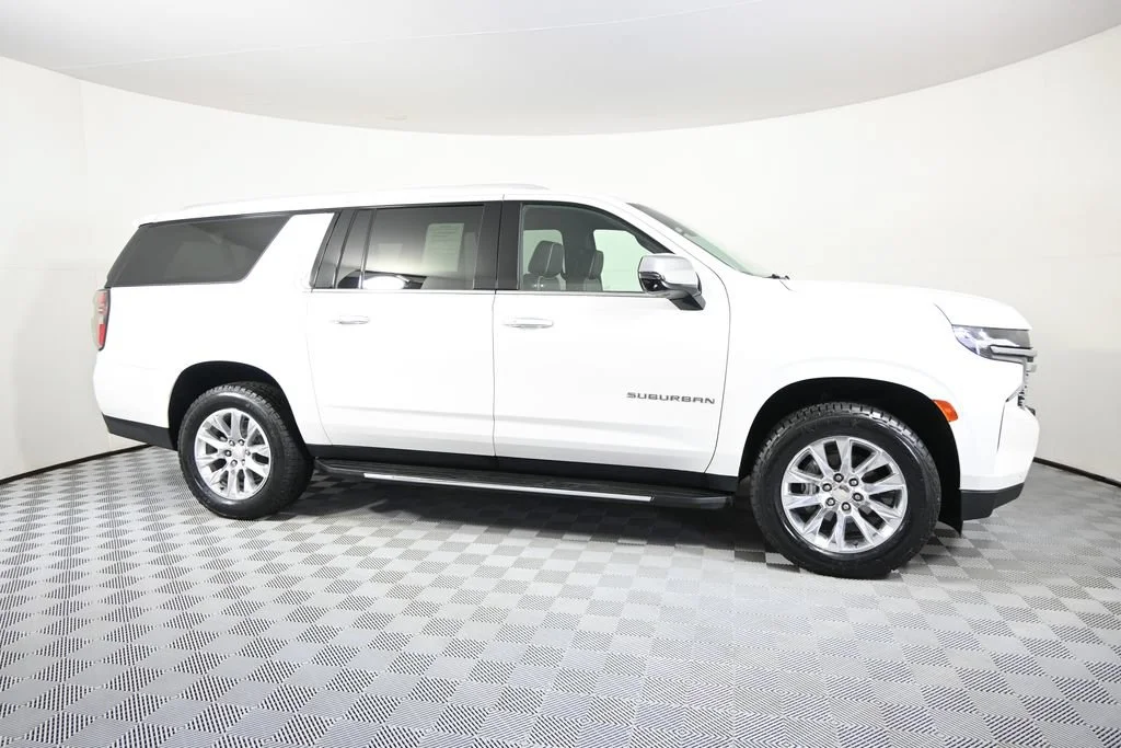 Used 2021 IRIDESCENT PEARL TRICOAT Chevrolet Premier image 8