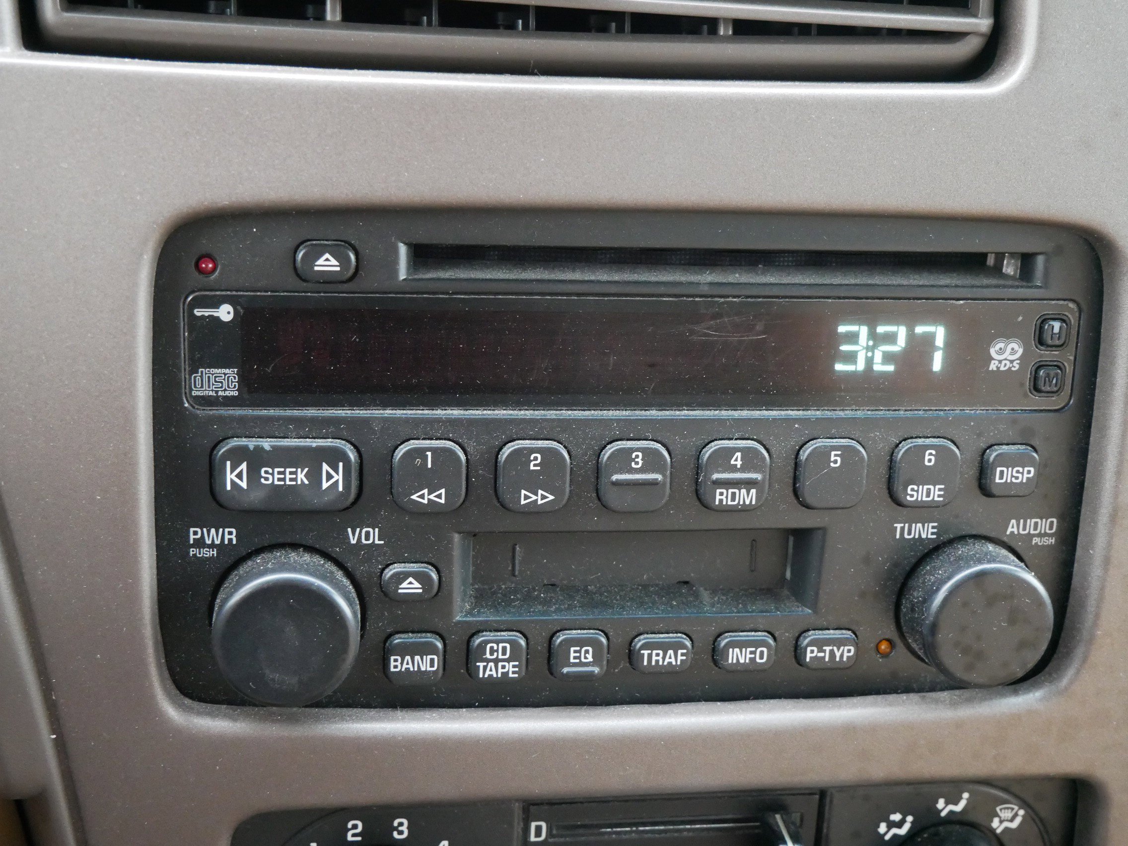 Used 2003 Silverleaf Metallic Buick CX image 22
