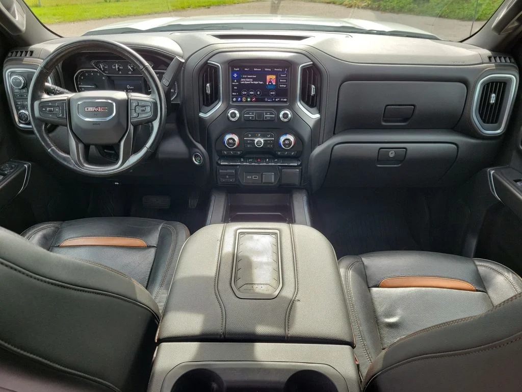 Used 2021 White GMC AT4 image 13