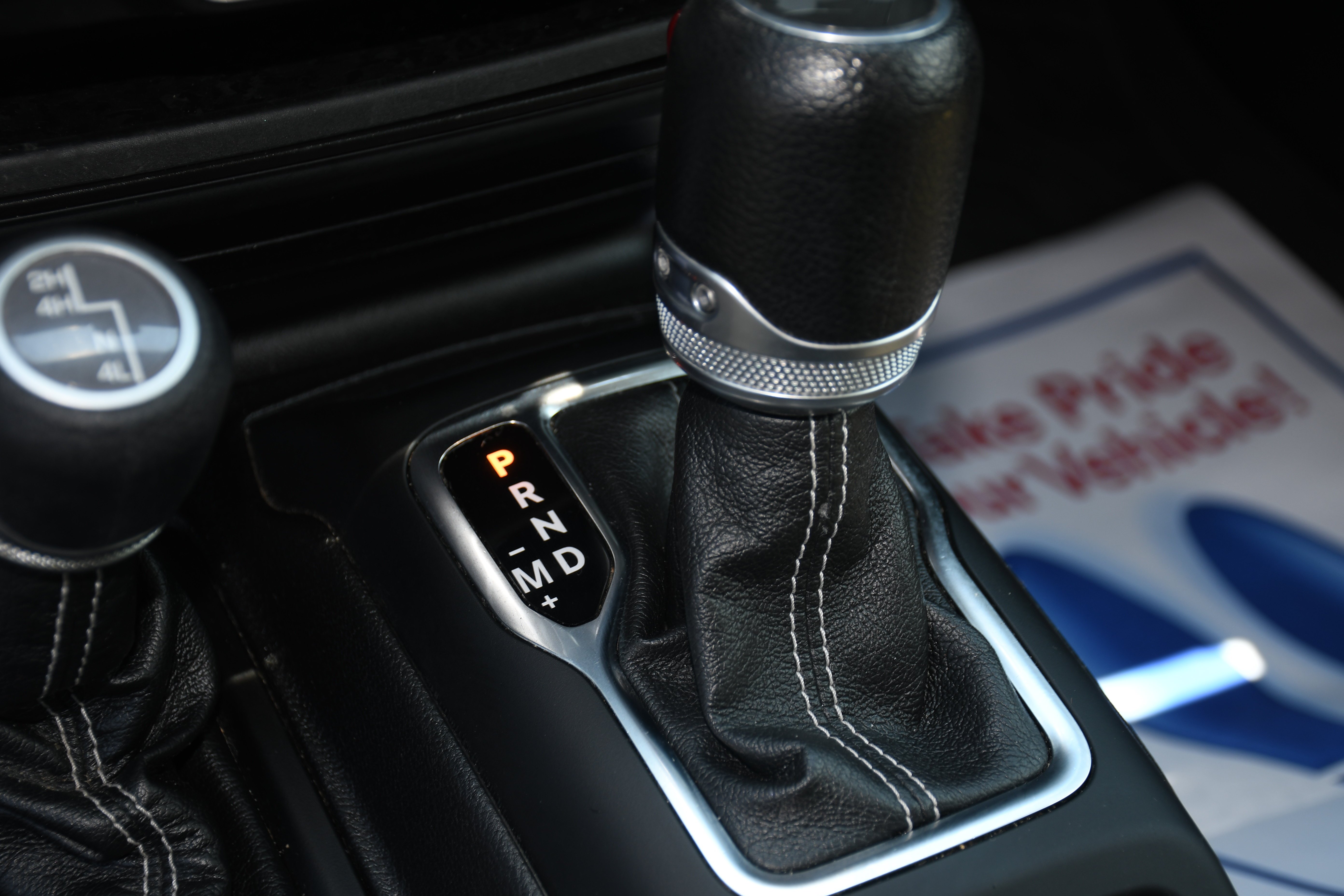 Used 2021 White Jeep Unlimited Sahara image 13