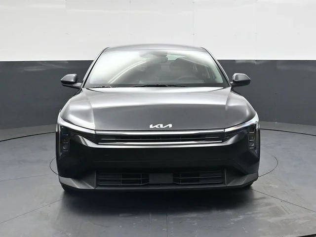 2025 Kia K4 LXS - Photo 10