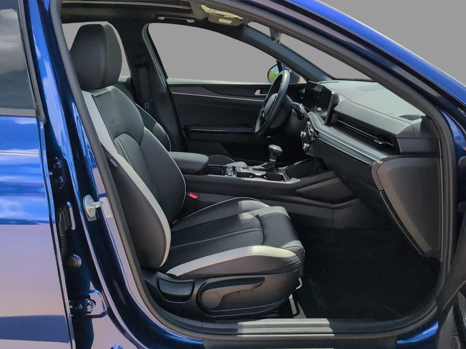 Used 2025 Yacht Blue Kia GT-Line image 23