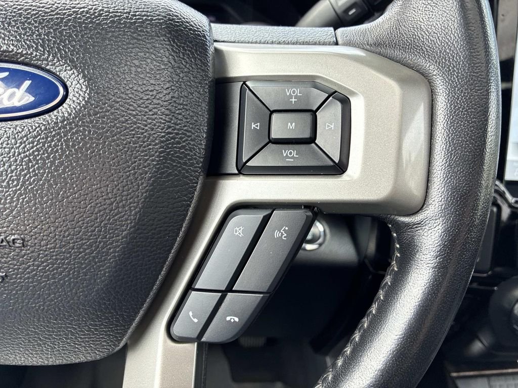 Used 2022 White Ford Lariat image 27