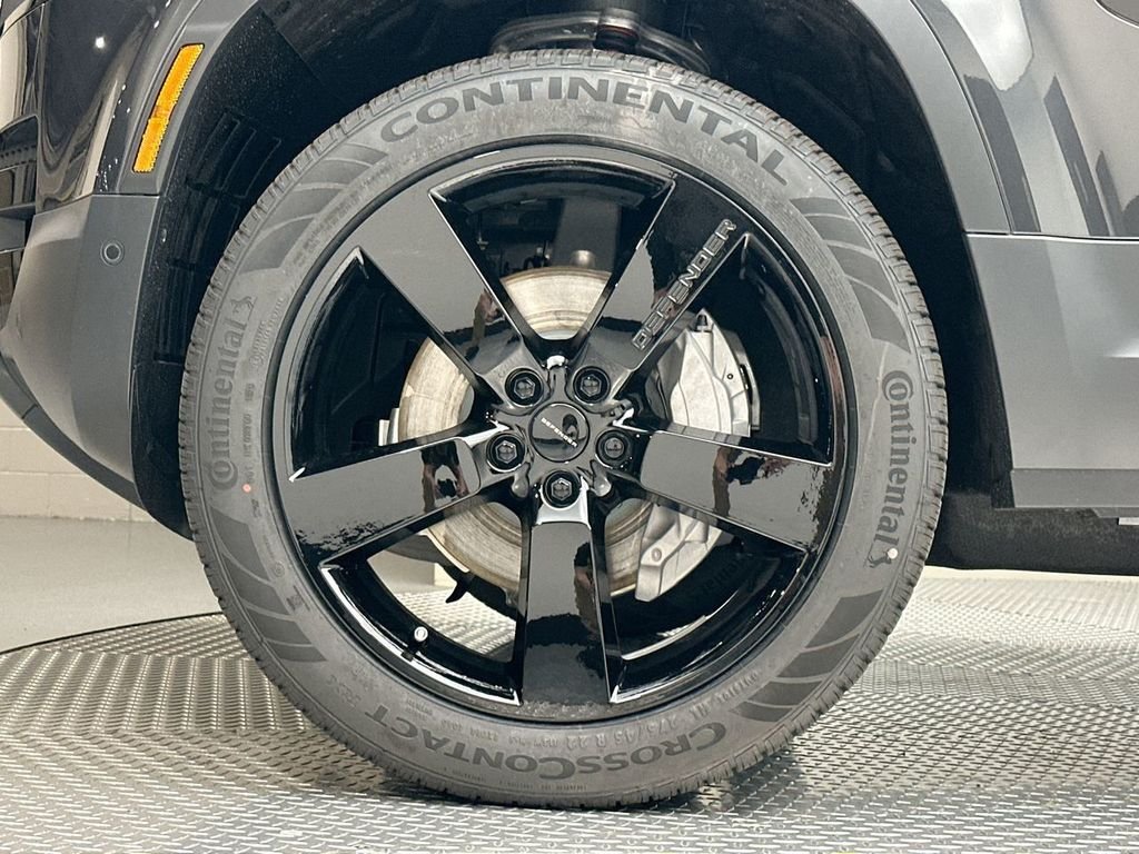 New 2026 Carpathian Grey Land Rover S image 5